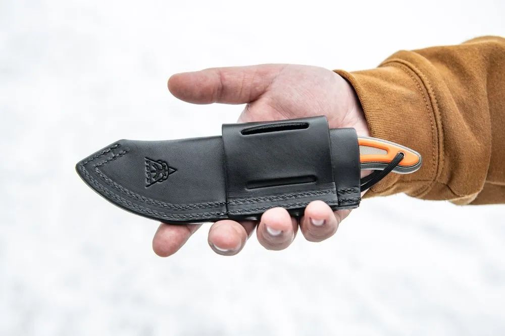 TOPS 新的直刀 Field Dog 来自公司内部员工设计 TOPS 新的直刀 Field Dog 来自公司内部员工设计