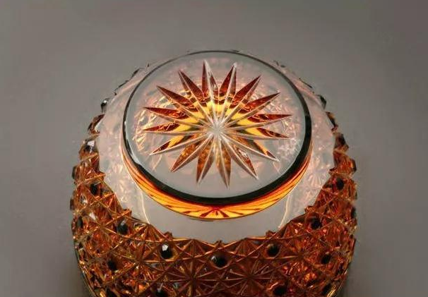 江户切子，走进如钻石般绚丽的琉璃光影