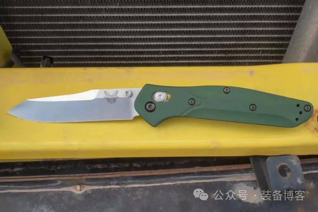 已故设计师奥斯本的经典之作:benchmade-940 已故设计师奥斯本的经典之作:benchmade-940