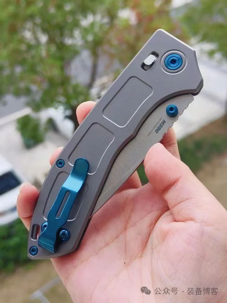 Benchmade 蝴蝶旗舰748 Narrows：轻盈与坚固的完美结合