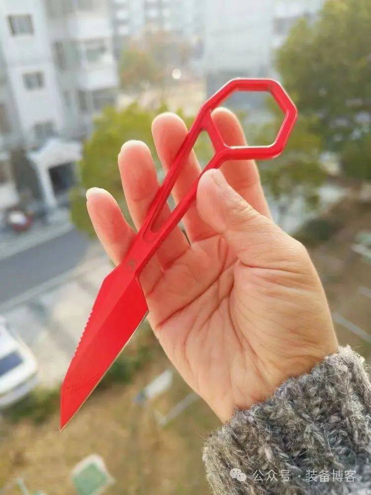 Kansept联手刀界恶棍HEX:充满几何美感的颈刀 Kansept联手刀界恶棍HEX:充满几何美感的颈刀