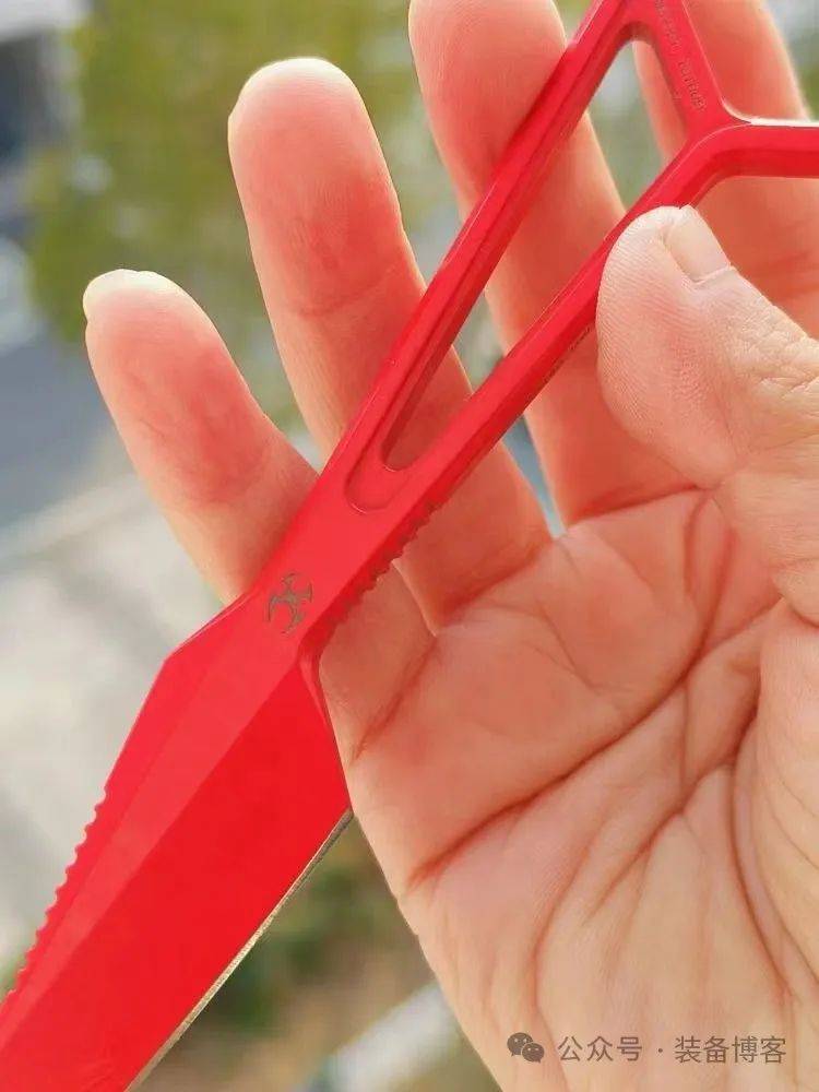 Kansept联手刀界恶棍HEX:充满几何美感的颈刀 Kansept联手刀界恶棍HEX:充满几何美感的颈刀