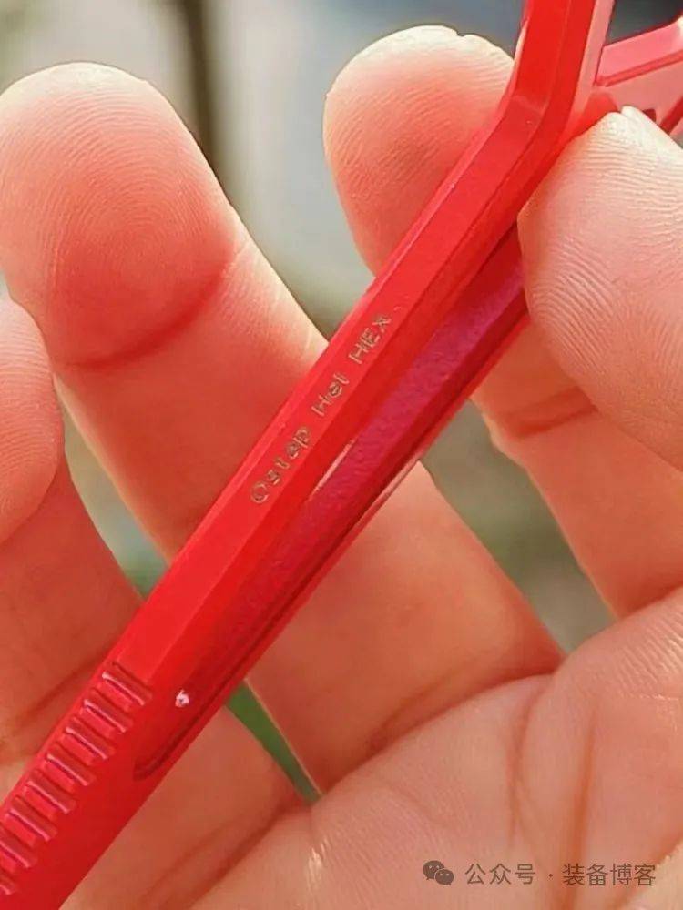 Kansept联手刀界恶棍HEX:充满几何美感的颈刀 Kansept联手刀界恶棍HEX:充满几何美感的颈刀