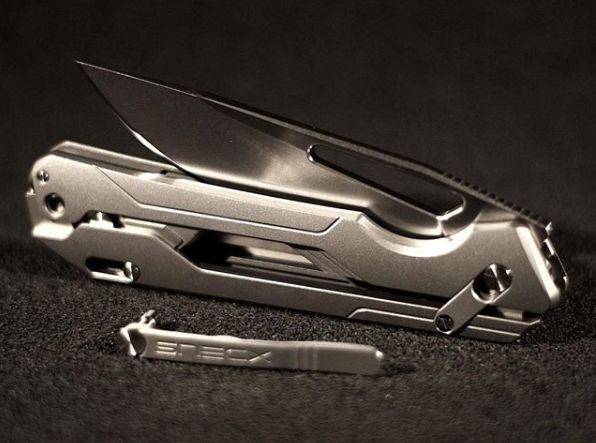 Snecx - 折刀中的变形金刚