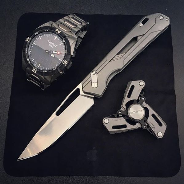 Snecx - 折刀中的变形金刚