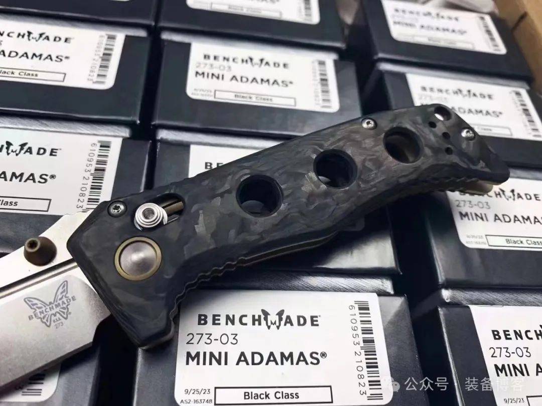 蝴蝶最新款Adamas系列273-03:高配小坦克,谁有谁快乐 蝴蝶最新款Adamas系列273-03:高配小坦克,谁有谁快乐