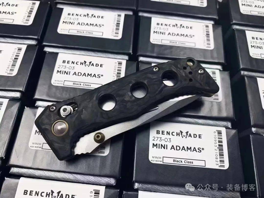 蝴蝶最新款Adamas系列273-03:高配小坦克,谁有谁快乐 蝴蝶最新款Adamas系列273-03:高配小坦克,谁有谁快乐