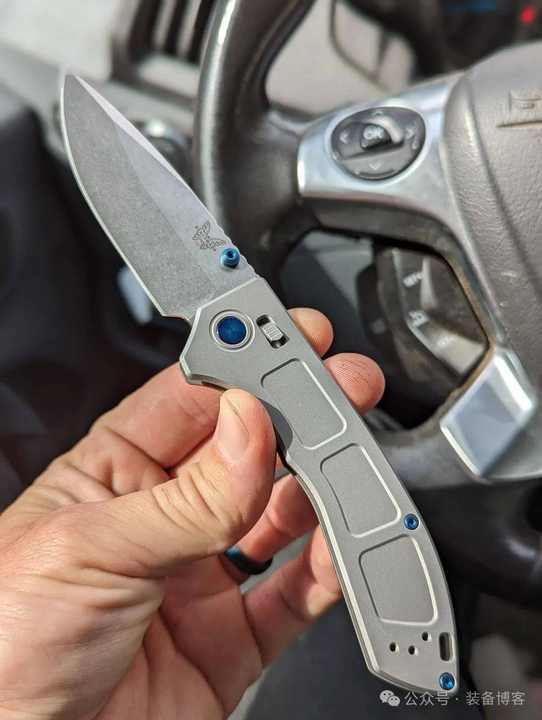 Benchmade 748 Narrows 蝴蝶品牌中最薄的钛合金手柄折刀，属于你的高端EDC工具 - 装备博客