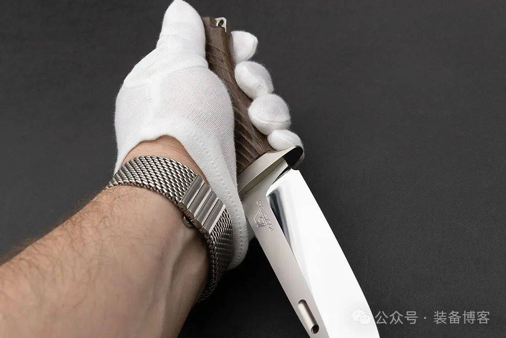 花田洋根:收藏家们必备的极致直刀 - 装备博客 花田洋根:收藏家们必备的极致直刀 - 装备博客