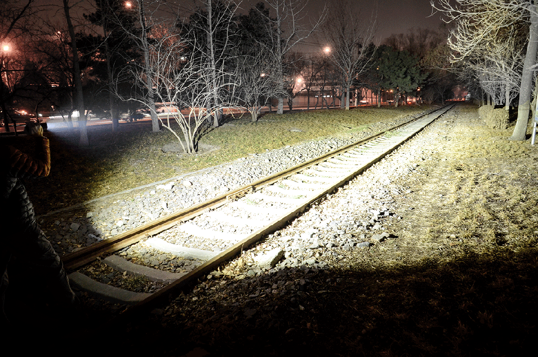 新品测评 | 夜战先锋！一万流明专业战术搜索手电TA31 - 装备博客