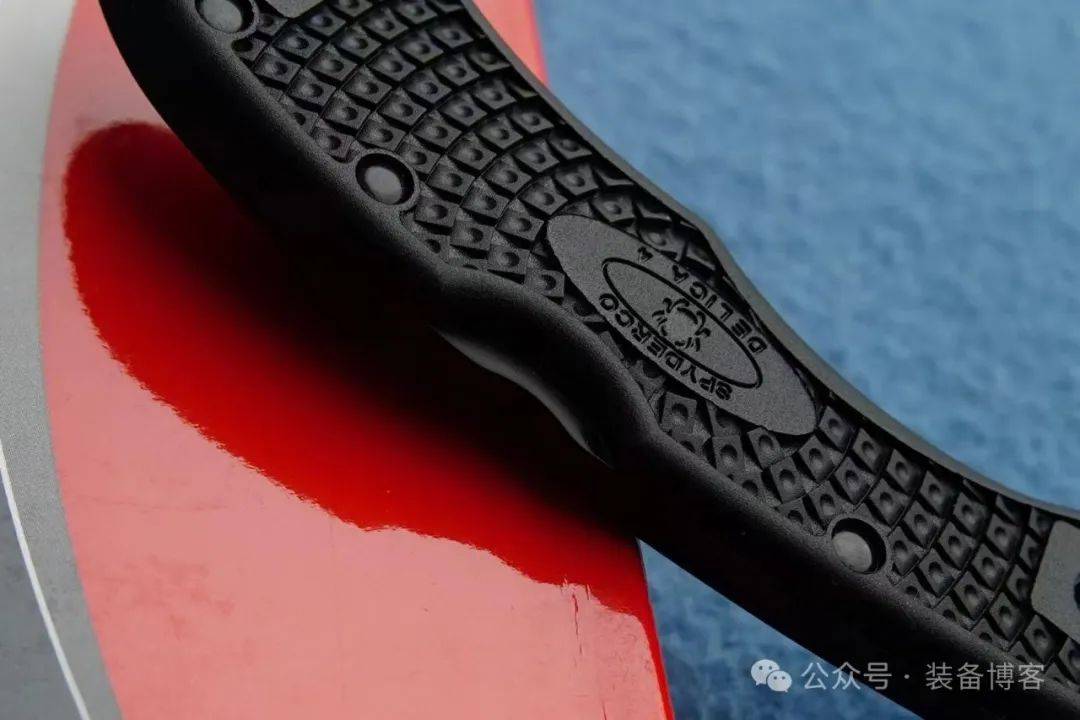 如果只能留下一把刀的话,我会选择Spyderco C11 - 装备博客 如果只能留下一把刀的话,我会选择Spyderco C11 - 装备博客