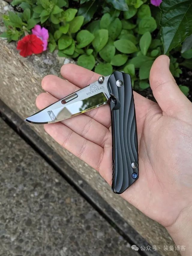 花田洋肥前:为何成为刀具爱好者心中的瑰宝? - 装备博客 花田洋肥前:为何成为刀具爱好者心中的瑰宝? - 装备博客