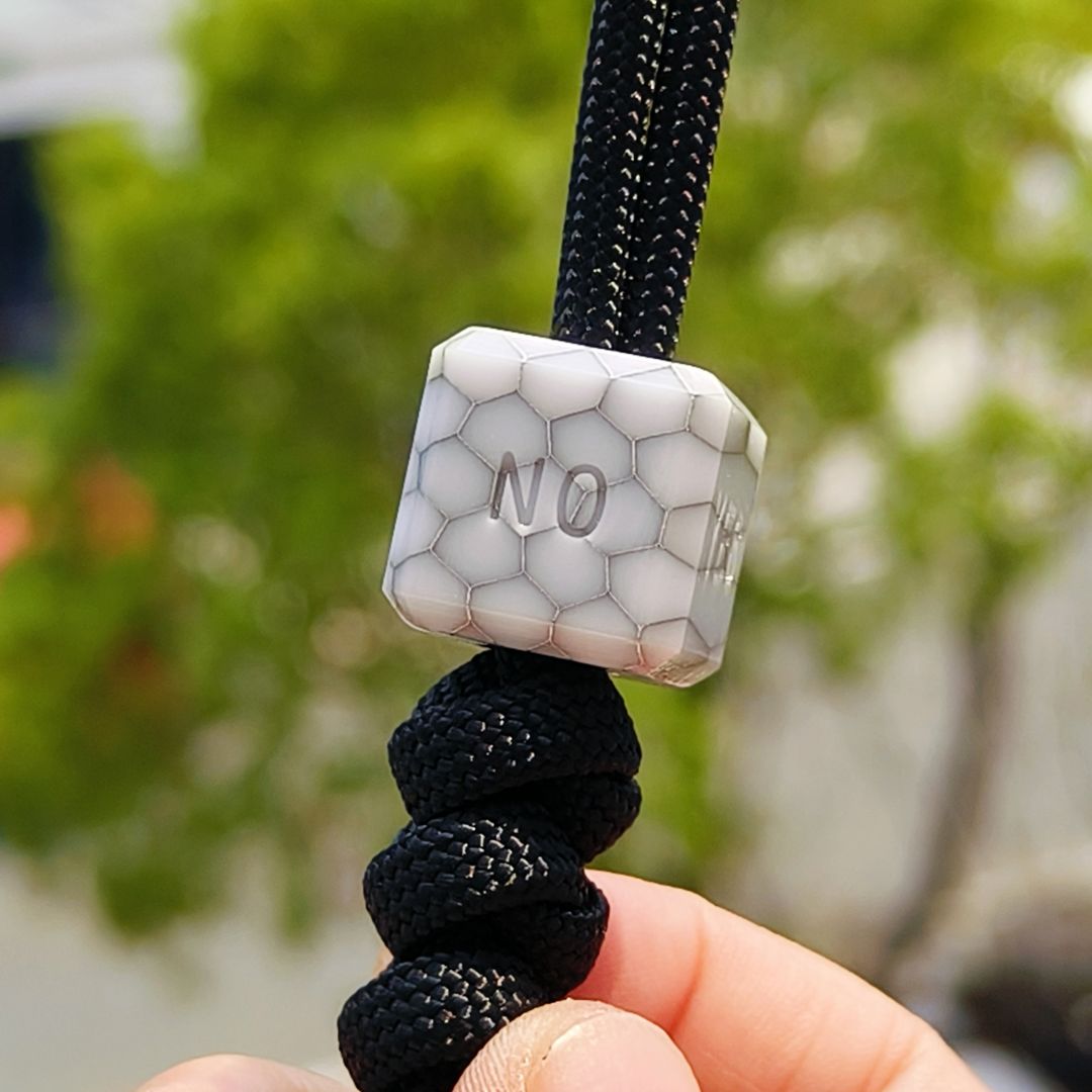 SSD工作室 蜂窝纹树脂刀坠 伞绳刀坠配饰 28