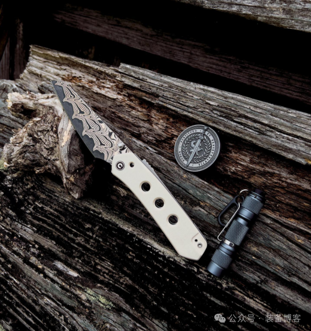 低预算便可以获得天才设计师Snecx设计的作品，确定不来一个？