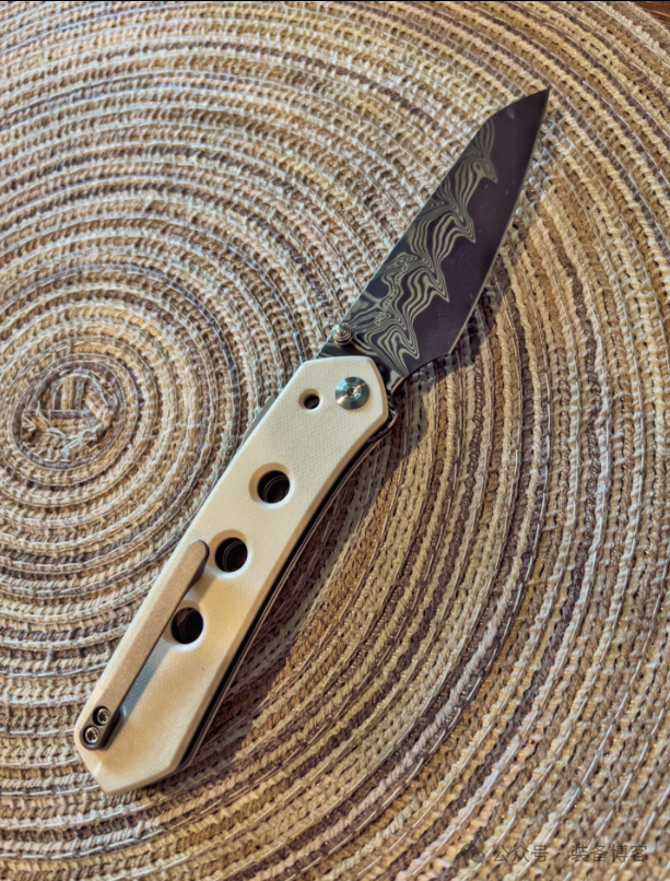 低预算便可以获得天才设计师Snecx设计的作品，确定不来一个？