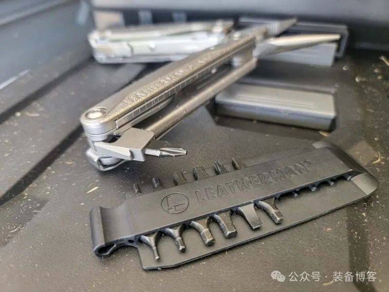 Leatherman Charge+ TTI:大小工作,一机搞定 Leatherman Charge+ TTI:大小工作,一机搞定