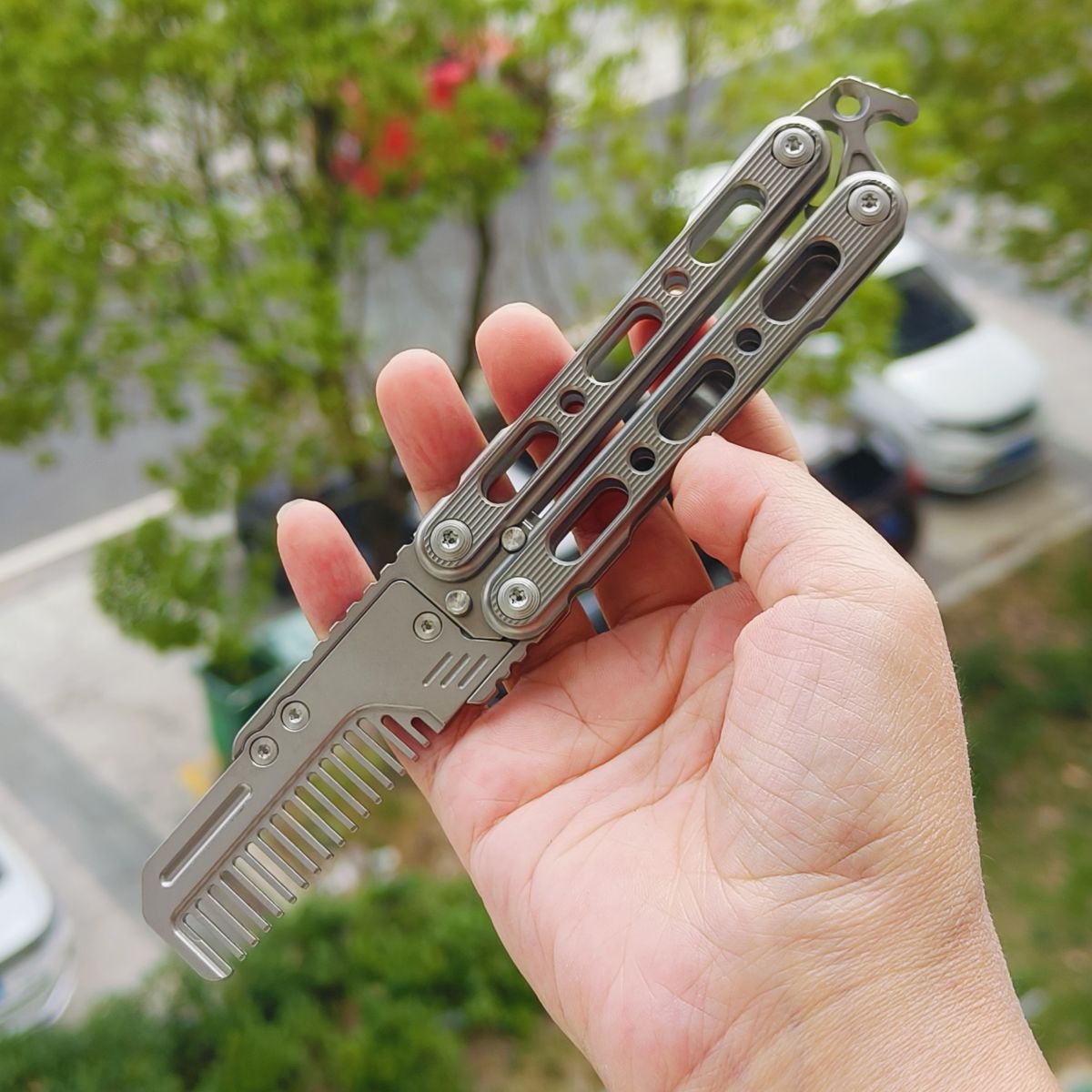 蝴蝶梳子钛合金折叠梳初学者新手花式甩刀美工刀 未开刃 378