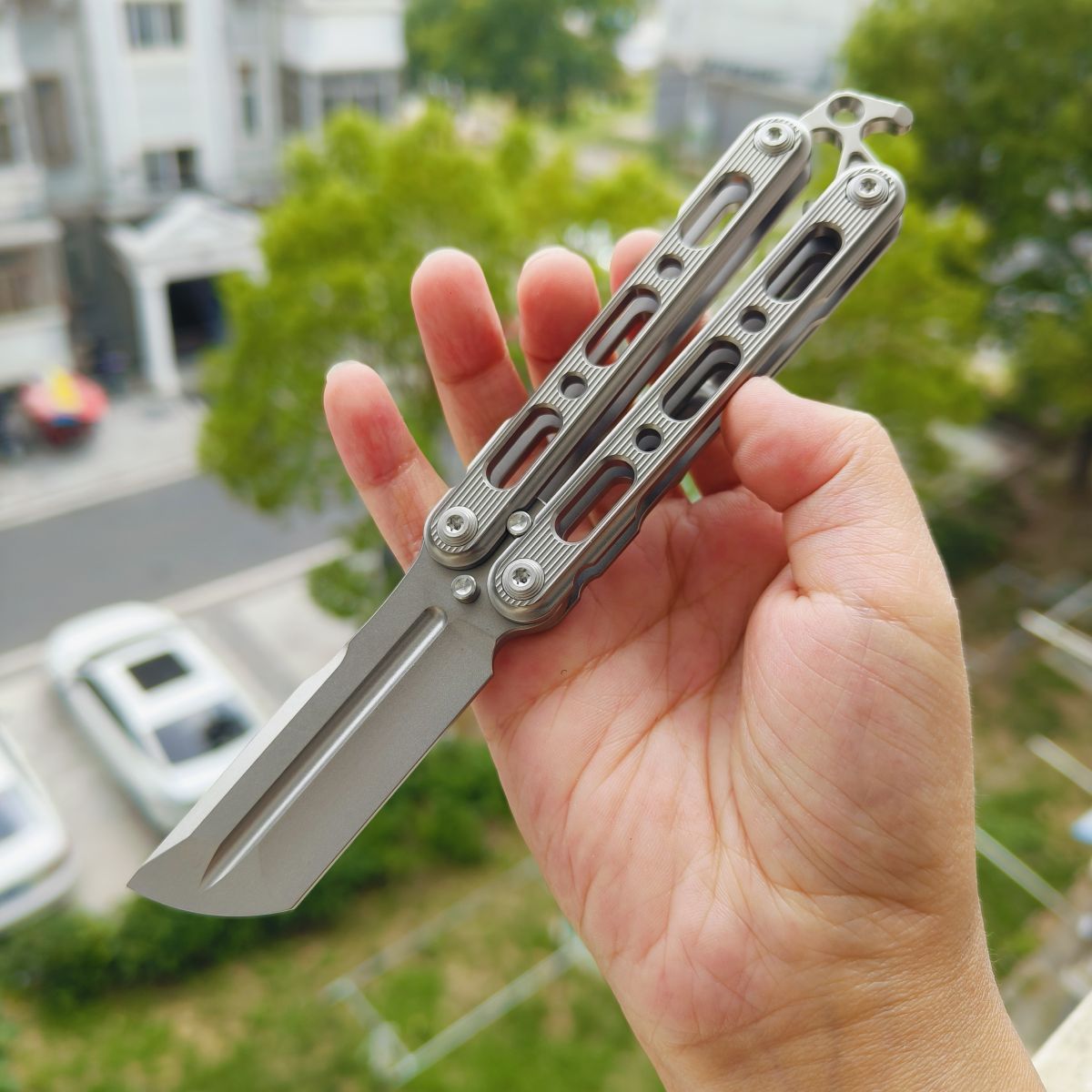 蝴蝶梳子钛合金折叠梳初学者新手花式甩刀 未开刃 358