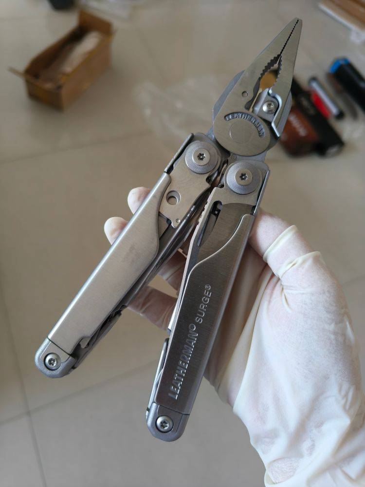【已出】Leatherman Surge 莱泽曼海啸多功能组合工具钳 银色 599