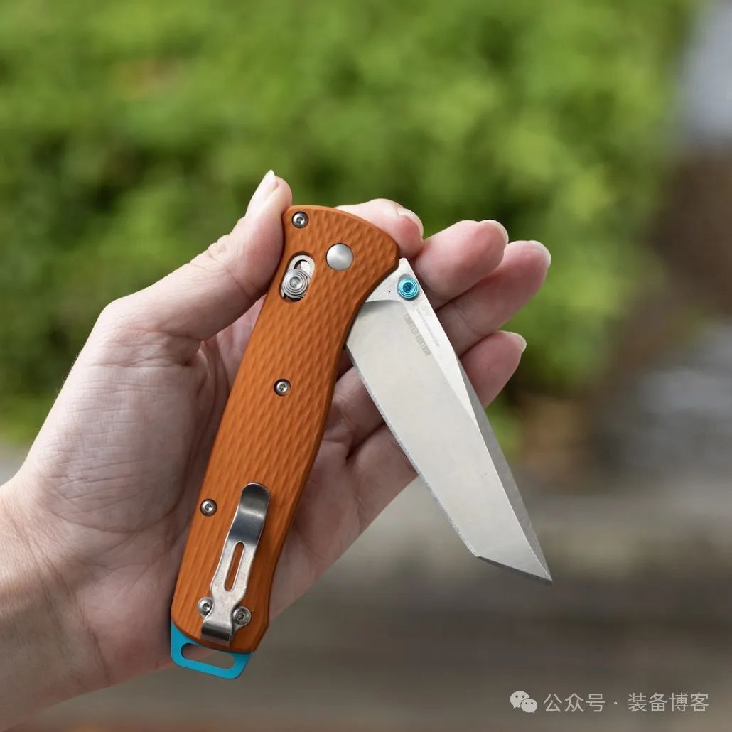 蝴蝶2023年限量版橙色 Bailout，EDC刀具也可以很战术 - 装备博客