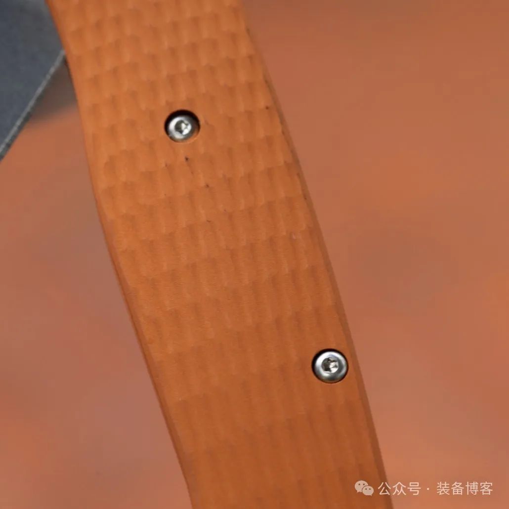 蝴蝶2023年限量版橙色 Bailout，EDC刀具也可以很战术 - 装备博客