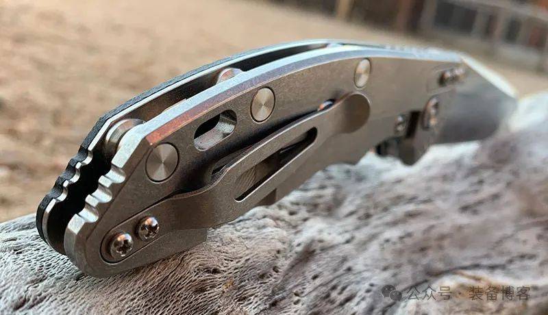 Hinderer XM18 使用分享: 火遍全球的硬汉折刀 - 装备博客 Hinderer XM18 使用分享: 火遍全球的硬汉折刀 - 装备博客