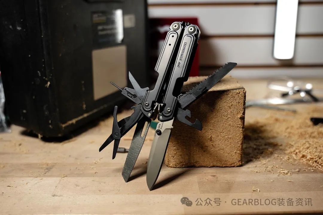 Leatherman Arc 推出全新黑曜石版本