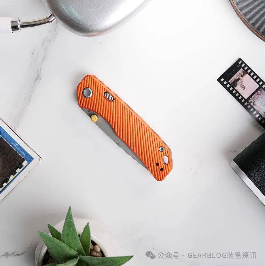 新晋品牌 Vosteed 推出新款Top Liner Lock折叠刀 新晋品牌 Vosteed 推出新款Top Liner Lock折叠刀