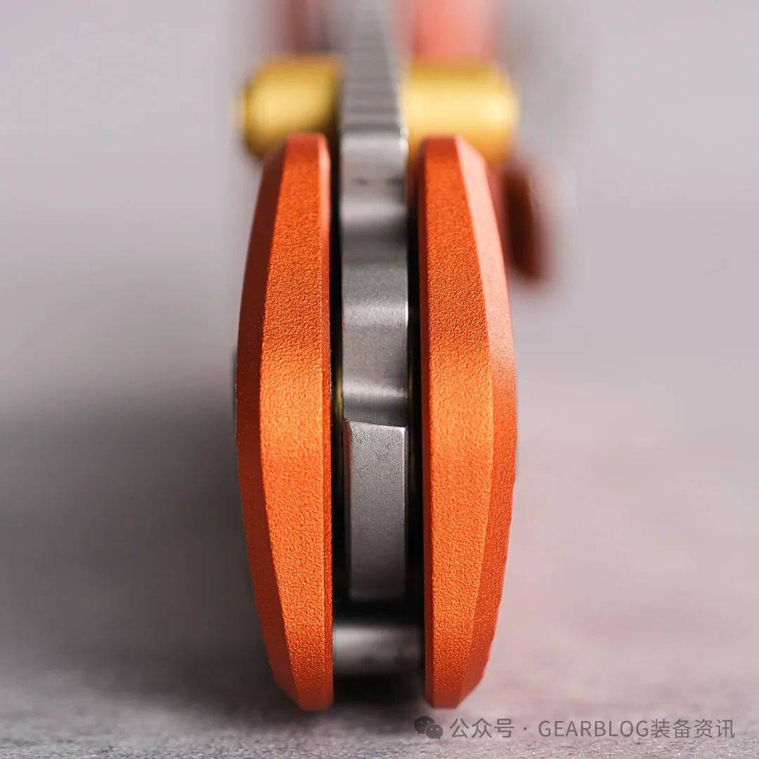 新晋品牌 Vosteed 推出新款Top Liner Lock折叠刀 新晋品牌 Vosteed 推出新款Top Liner Lock折叠刀