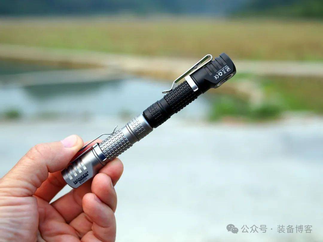 Mankerlight E02 III Ti - 钛金属日常携带手电筒 Mankerlight E02 III Ti - 钛金属日常携带手电筒