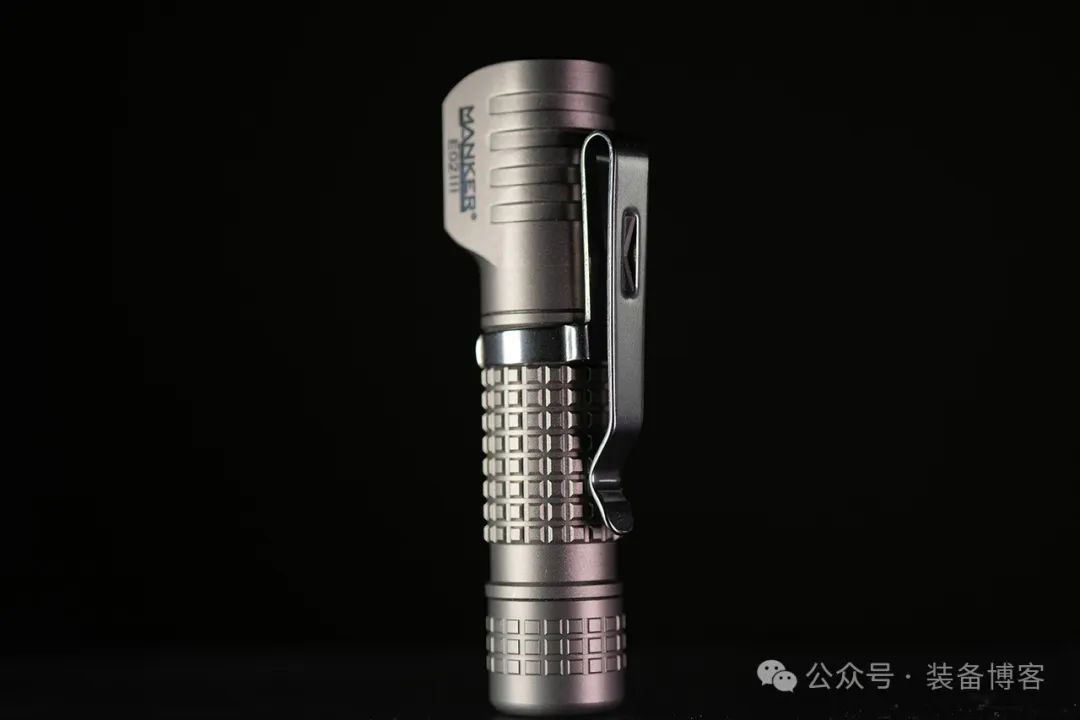 Mankerlight E02 III Ti - 钛金属日常携带手电筒 Mankerlight E02 III Ti - 钛金属日常携带手电筒
