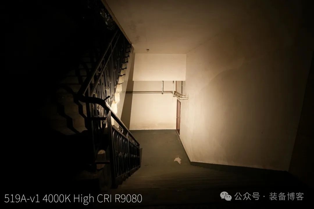 Mankerlight E02 III Ti - 钛金属日常携带手电筒 Mankerlight E02 III Ti - 钛金属日常携带手电筒