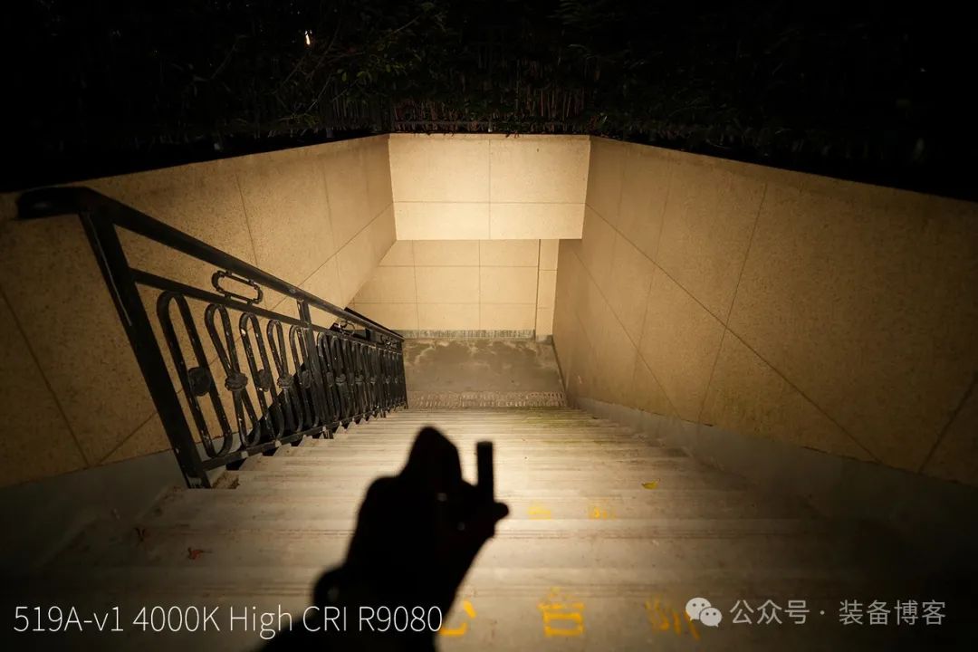 Mankerlight E02 III Ti - 钛金属日常携带手电筒 Mankerlight E02 III Ti - 钛金属日常携带手电筒