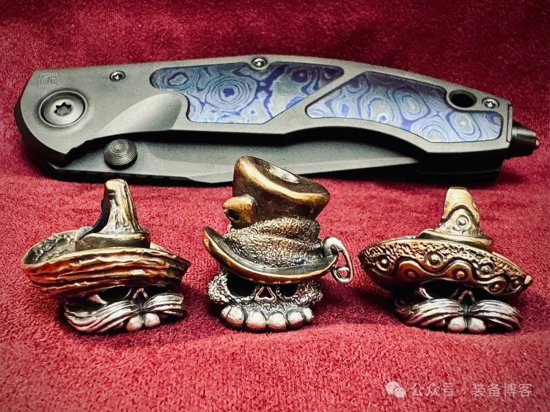 Phase Objects 俄罗斯过去式刀坠:刀具的专属配饰 - 装备博客 Phase Objects 俄罗斯过去式刀坠:刀具的专属配饰 - 装备博客