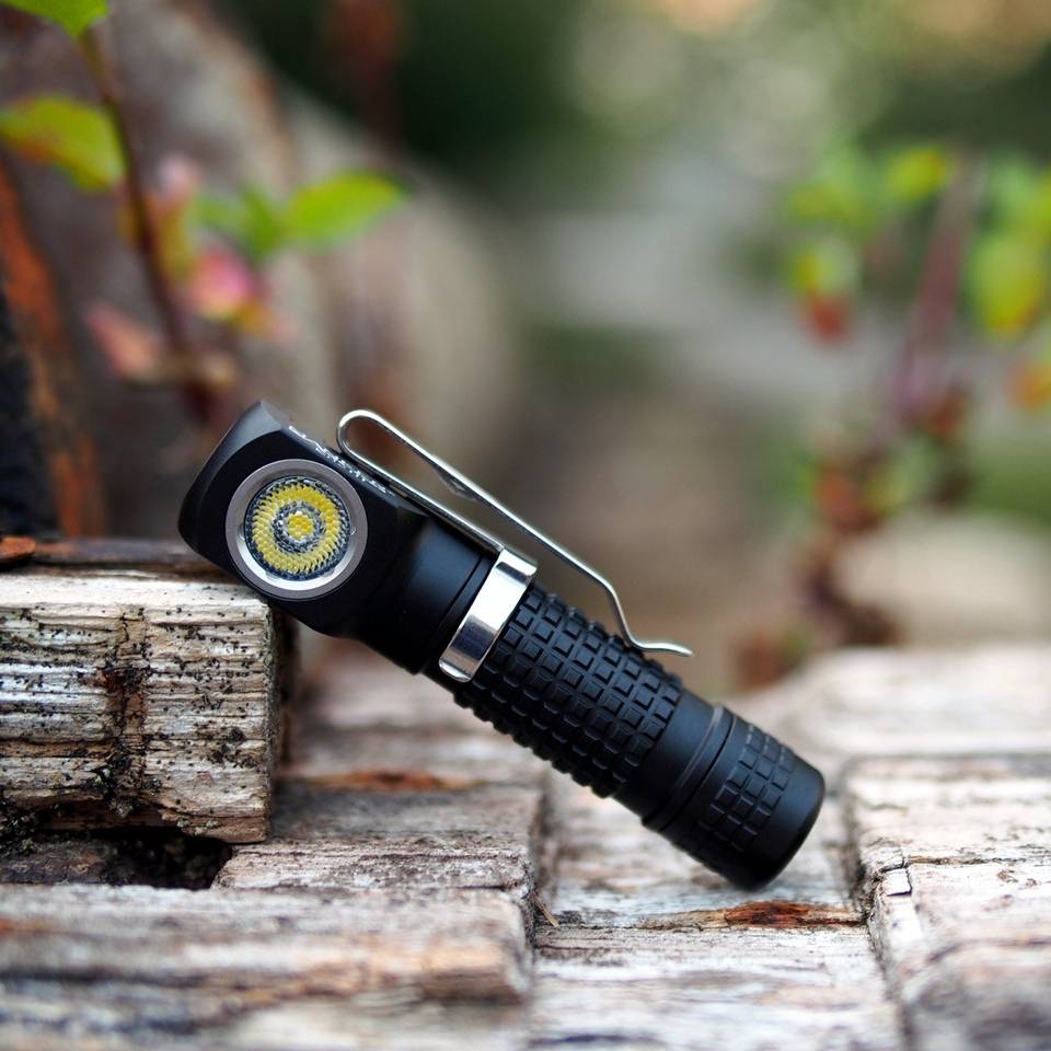 🤝Mankerlight E02III多功能拐角磁吸强光小手电筒 铝合金 黑色 含电池 168