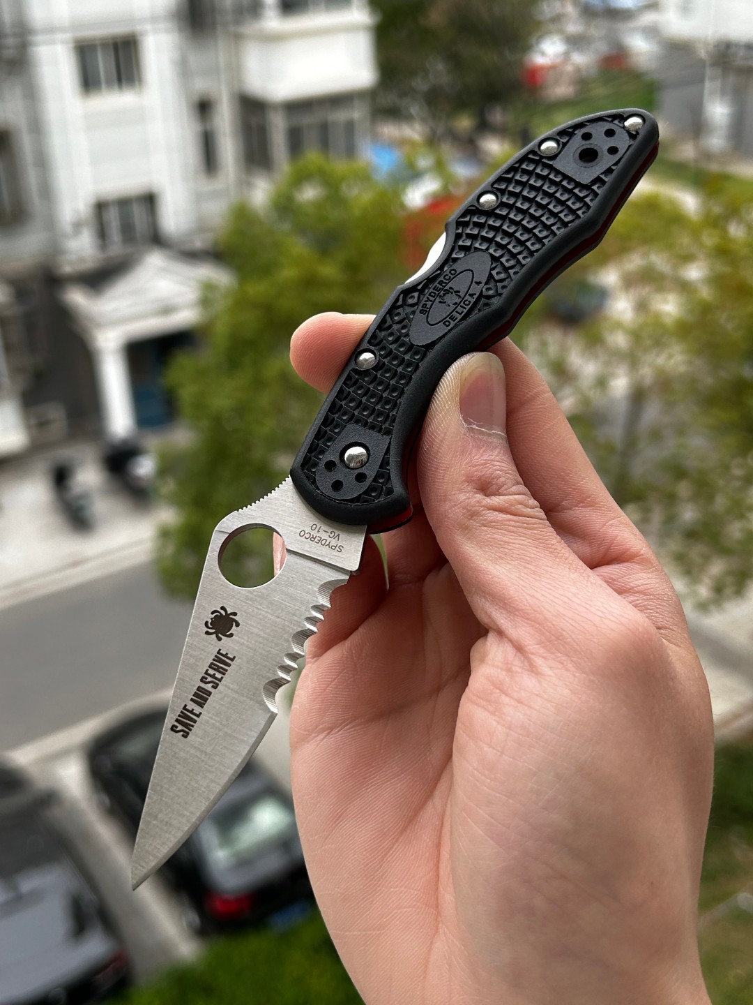 Spyderco  C11FPSBKRD  VG-10钢   FRN尼龙手柄  黑色  800