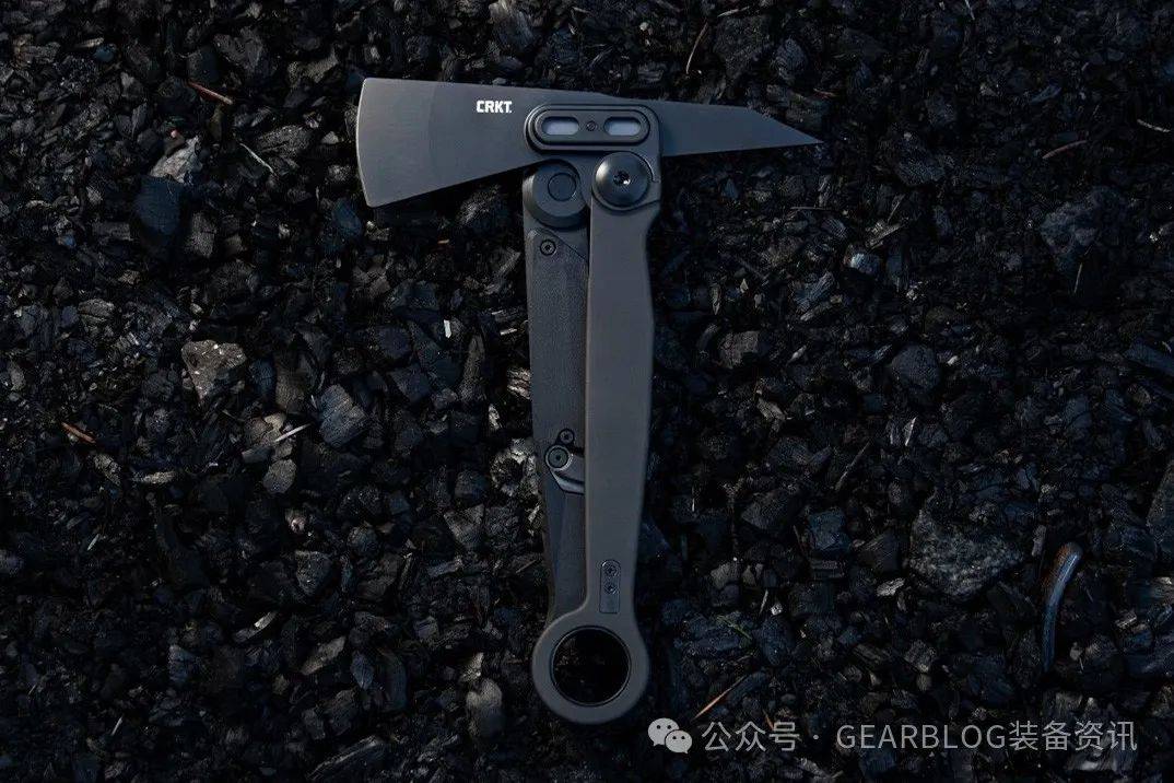 CRKT 在SHOT展会中推出无鞘变形斧头