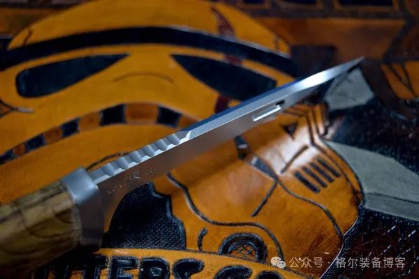 花田洋 根:ZDP-189钢与手工艺术的终极收藏 - 装备博客 花田洋 根:ZDP-189钢与手工艺术的终极收藏 - 装备博客