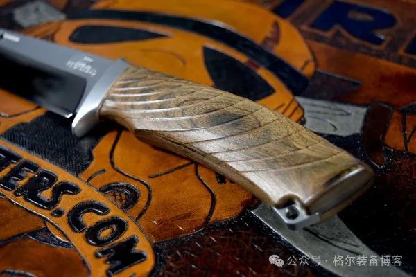 花田洋 根:ZDP-189钢与手工艺术的终极收藏 - 装备博客 花田洋 根:ZDP-189钢与手工艺术的终极收藏 - 装备博客