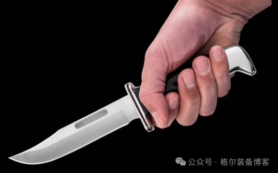 当暴雨浇灭篝火,你需要的是一把能劈开黑暗的刀,巴克119,你的专属户外伙伴 - 装备博客 当暴雨浇灭篝火,你需要的是一把能劈开黑暗的刀,巴克119,你的专属户外伙伴 - 装备博客