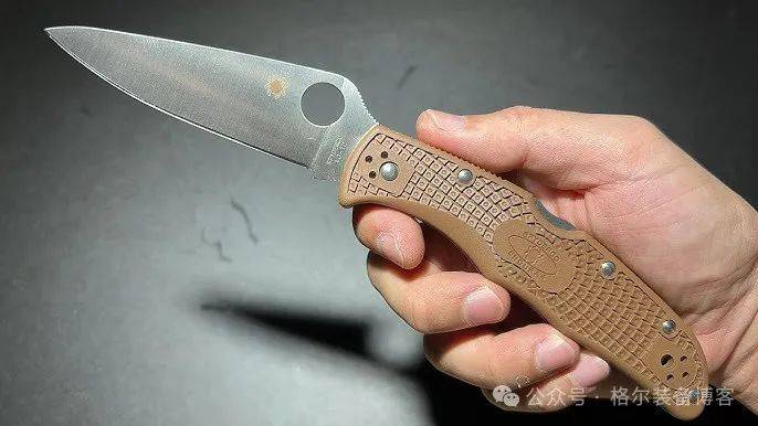 Spyderco C10:经典战术折刀的永恒魅力 - 装备博客 Spyderco C10:经典战术折刀的永恒魅力 - 装备博客