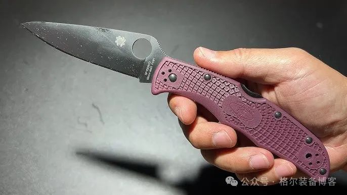 Spyderco C10:经典战术折刀的永恒魅力 - 装备博客 Spyderco C10:经典战术折刀的永恒魅力 - 装备博客