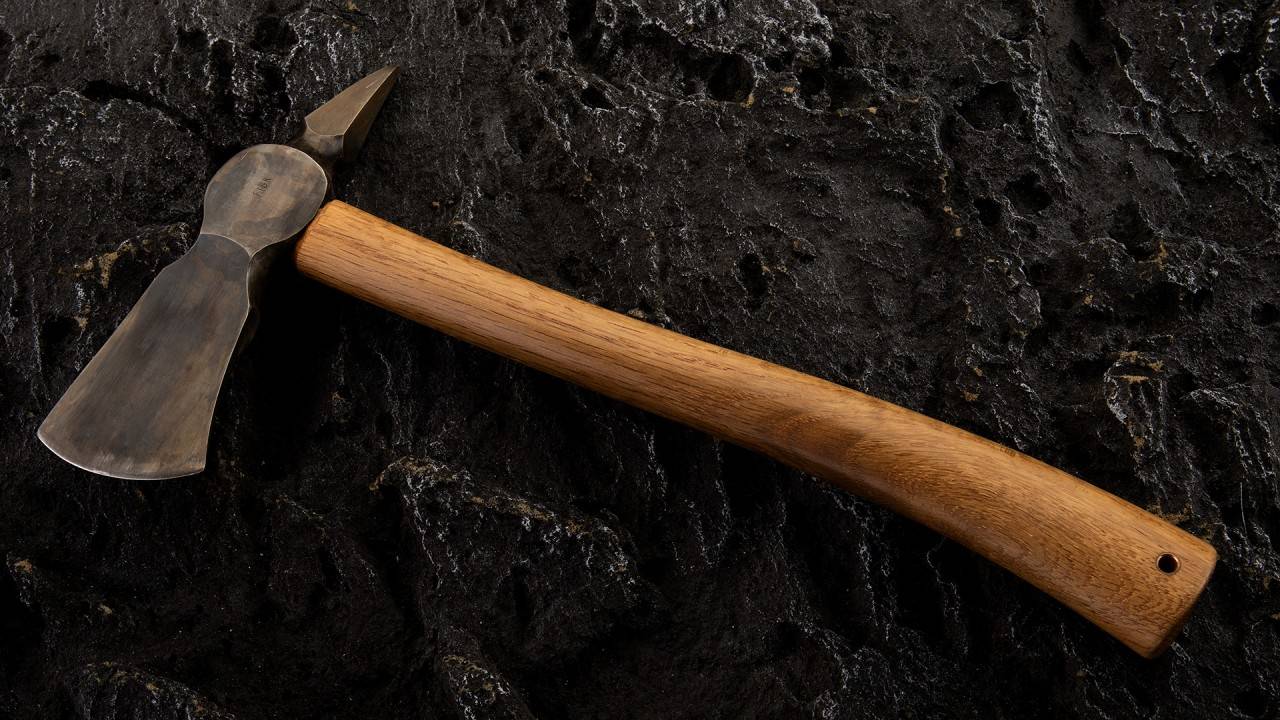 美国锻刀界传奇人物 杰瑞.菲斯克 菲斯克野营斧 高碳钢 美洲山胡桃木柄 艺术刀剑