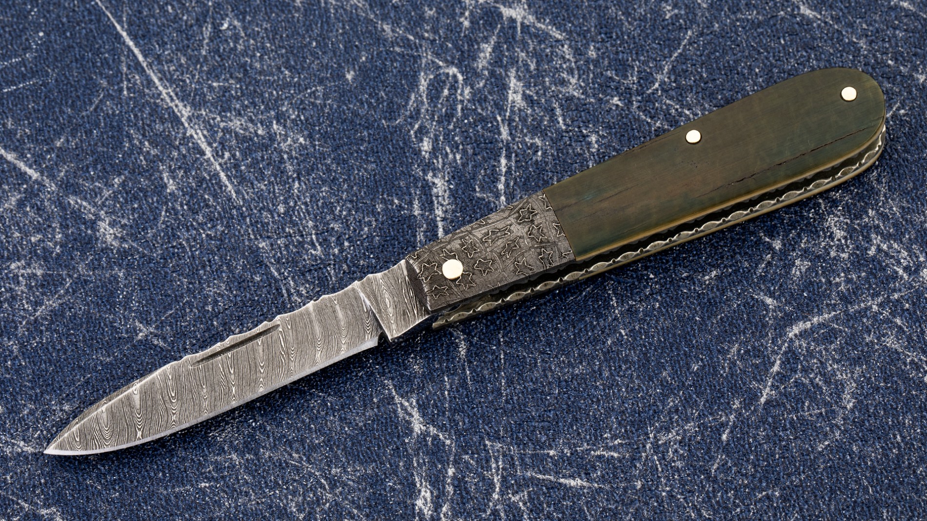 AKI名匠 瑞典刀匠协会主席卡吉.艾博腾森 大马士革钢 绿皮猛犸牙化石手柄