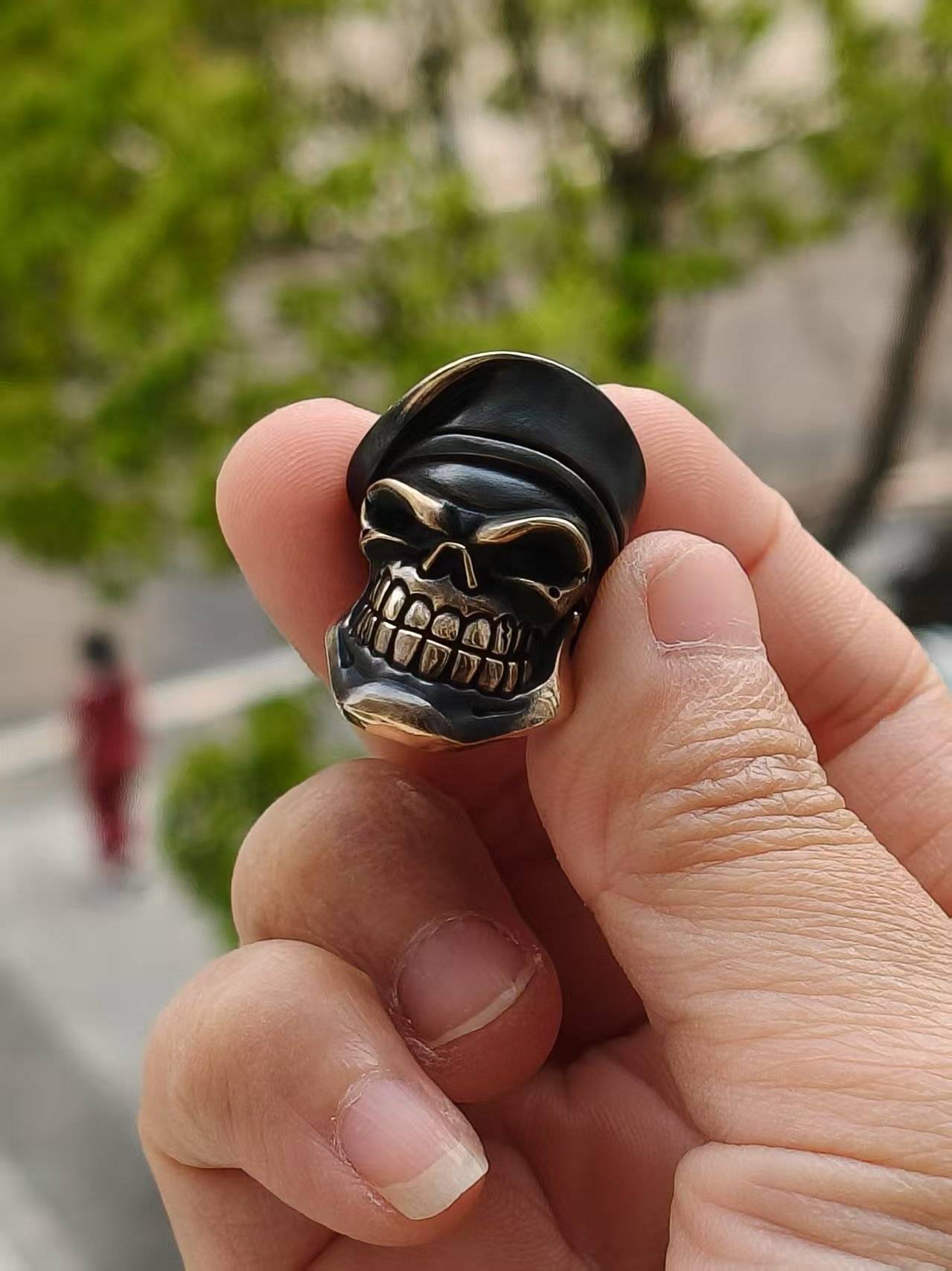 Alex Peshkov 俄罗斯珠宝设计师亚历克斯刀坠吊坠伞绳 贝雷帽 铜