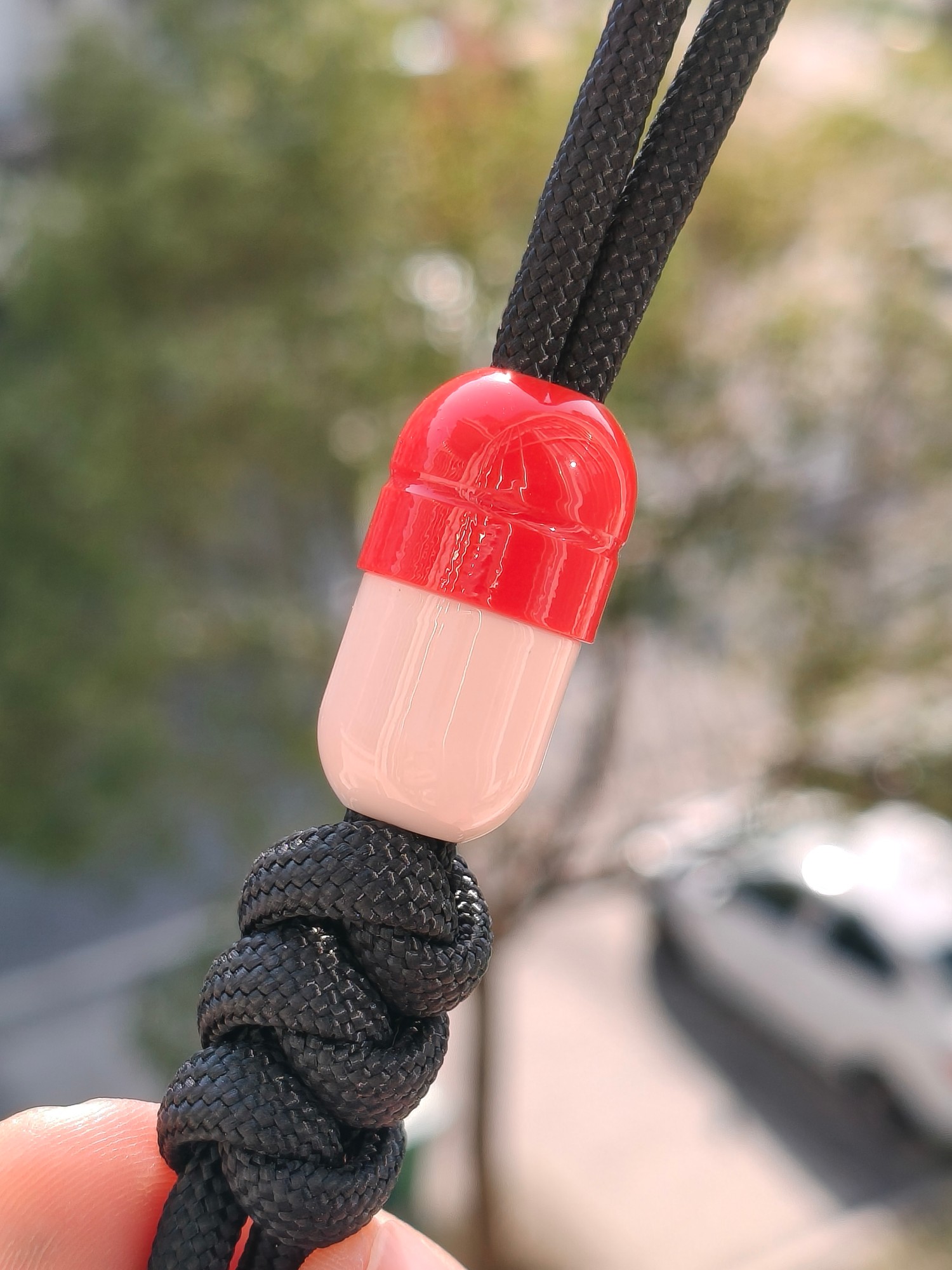 SSD工作室 胶囊树脂刀坠挂件 红白