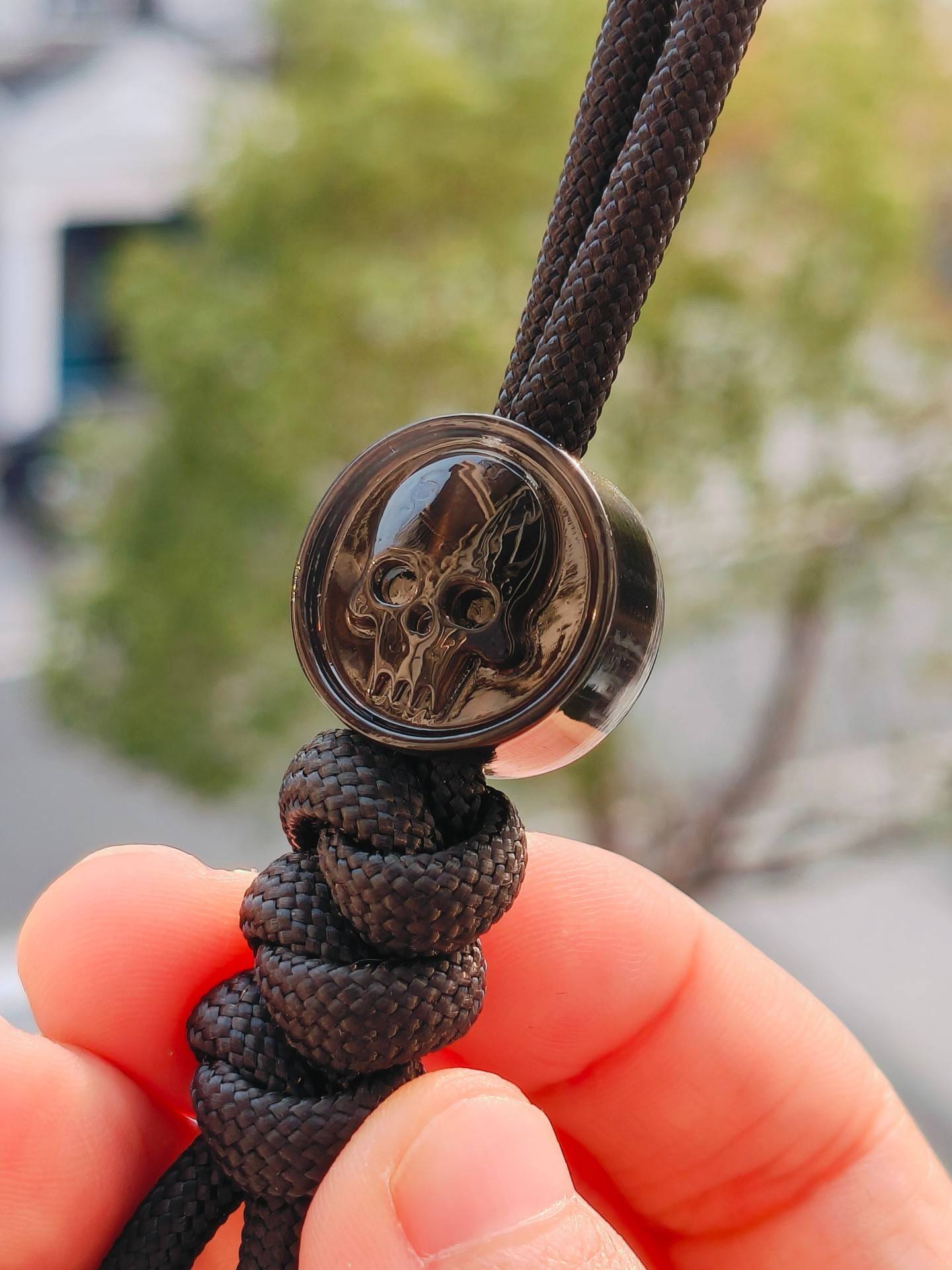 SSD工作室 白色树脂刀坠骷髅挂件 半透明黑色 35