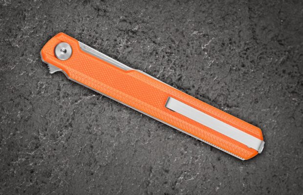 超薄 Duoz 登场：Ostap Hel 与 Bestech 联手打造全新 EDC 折叠刀