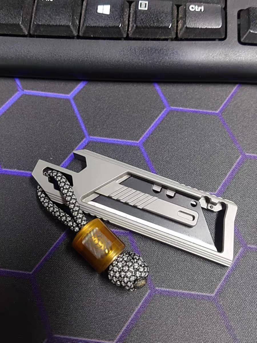 装备博客：这款二代蜜獾美工刀升级的真不错