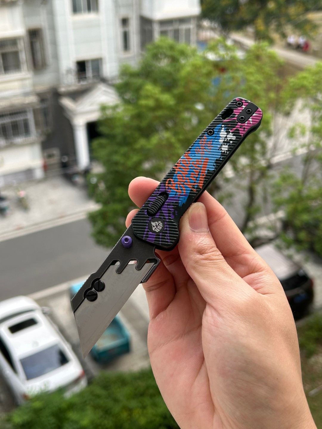 QSP Penguin Workmate 折叠美工刀 不锈钢 FRN尼龙手柄 QS130UT-GRA 涂鸦 364